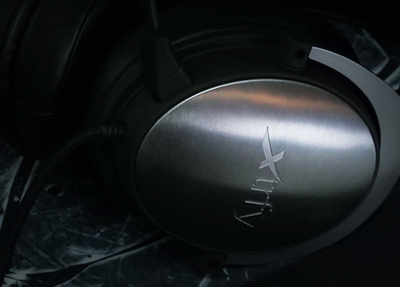 XL over-ear cups