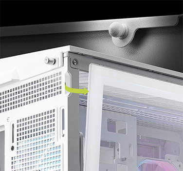 Push-latch side panel