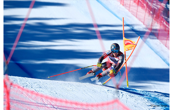 ©︎Daniel Tengs, fuji xh2s sample image of speed slalom skiier passing checkpoints