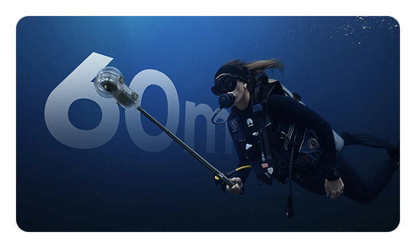 scuba diver using the Insta360 X5 with the Invisible Dive Case