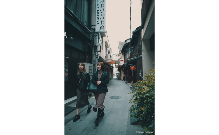 LUMIX S9 and S 26mm Sample Image on two women walking down a japanese alleyway