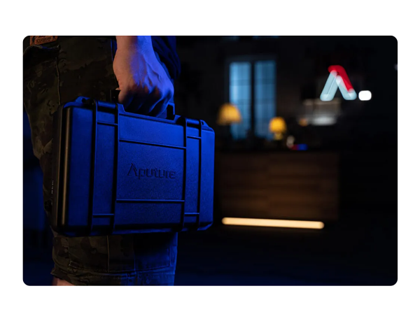 Aputure MC 4-Light Travel Kit