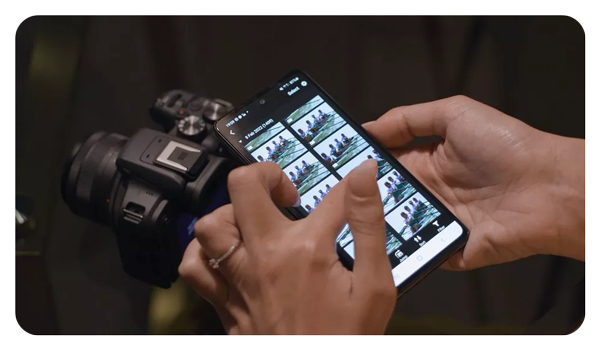 Canon Camera Connect App in use