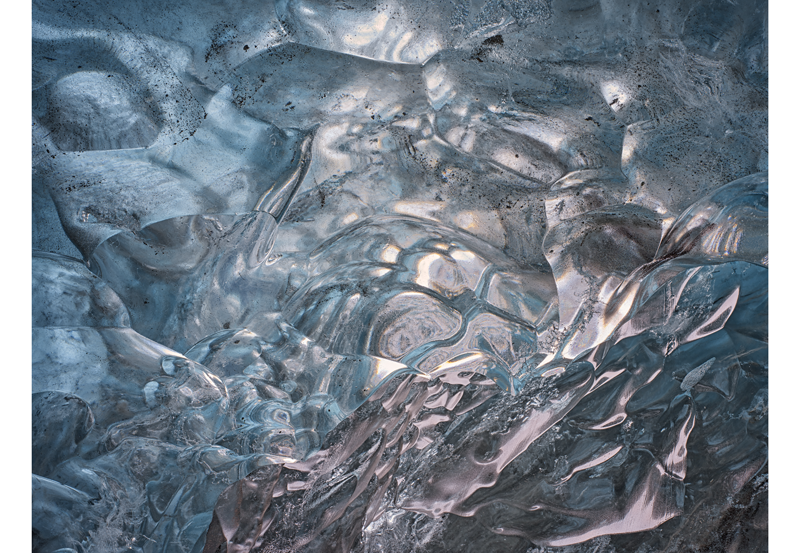 Hasselblad X2D 100C Sample Image of frozen waves on an icelandic lake lit by the sun