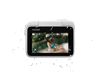 Insta360 Go 3S splashed with water