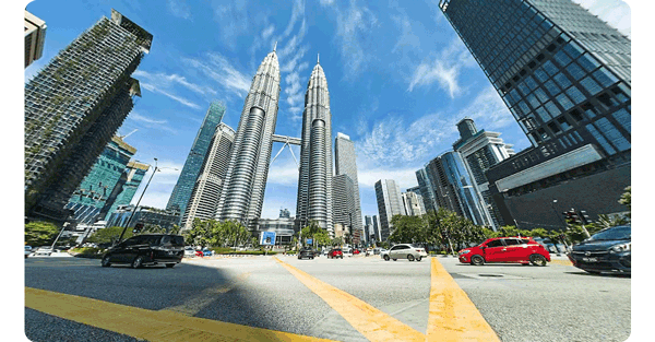 Insta360 X3 City timelapse animation