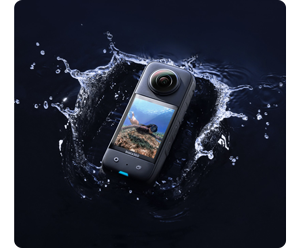 Insta360 X3 360 Camera in a water splash IPX8