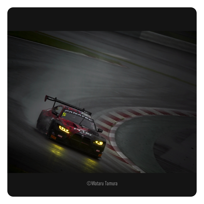 a race car photographed while racing using the new Phase Hybrid AF, Panasonic Lumix G9 II