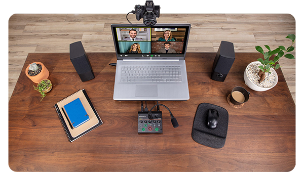 Roland UVC-02 Web Presentation Dock