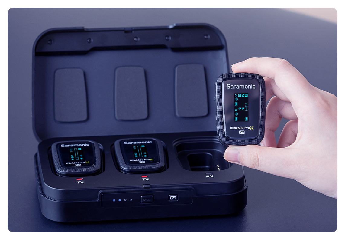 image showing automatic pairing when removing from the case, Saramonic Blink500 ProX B2