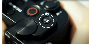 photograph showing the top of the ZV-E10 circling the defocus button