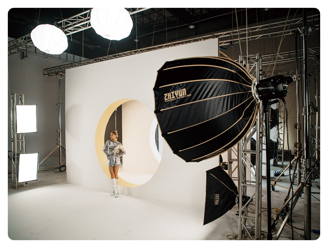 zhiyun b-series cob led in use on a photo shoot set
