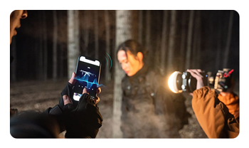 someone controling the zhiyun light with music mode