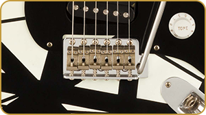EVH - Striped Series '78 Eruption (White with Black Stripes Relic)