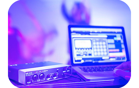 Steinberg - 4 x 2 USB 2.0 Audio Interface