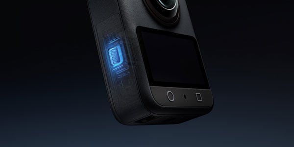 DJI Osmo 360 illustation showing battery lock