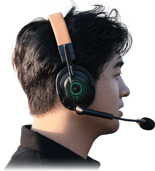side view of someone wearing the accsoon como se wireless intercom system