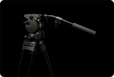 close up of the Libec HS-250MQ Tripod System fluid head and pan handle