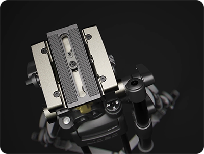 close up of the Libec HS-250MQ Tripod System snap plate