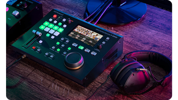 Roland P-20HD Replayer with V-Moda headphones