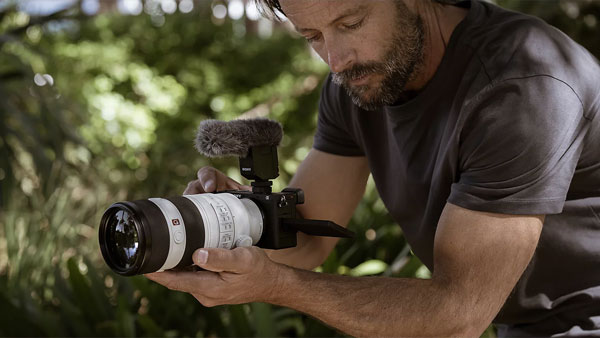 someone filming using the Sony Alpha 6700