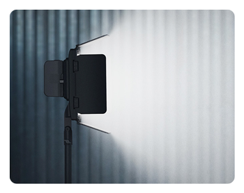 side view of the swit light shinging to the right