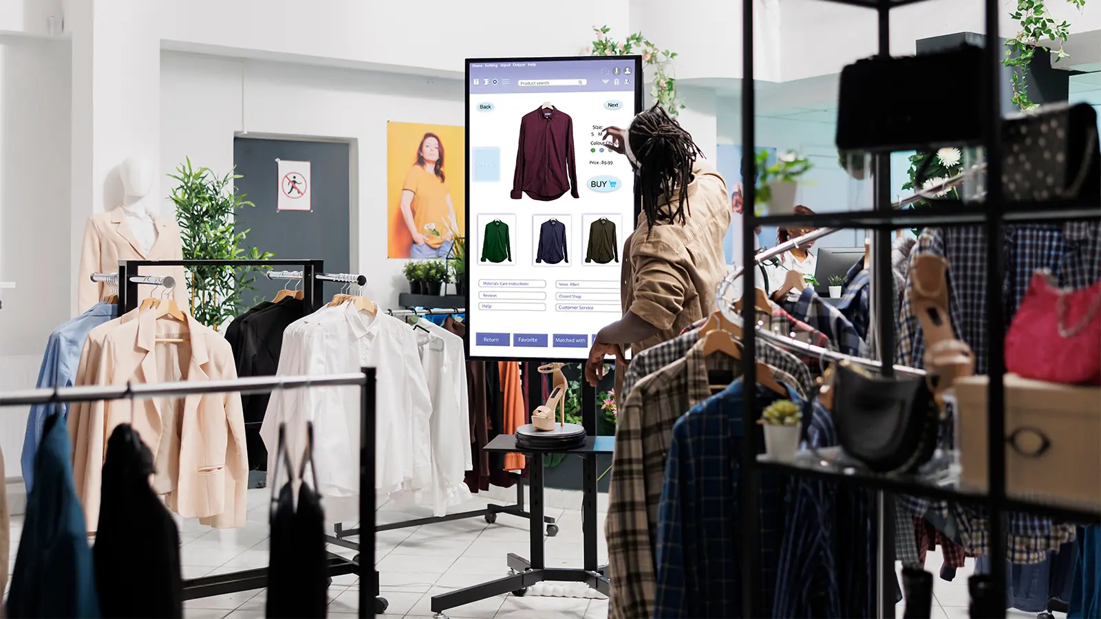 In-store digital advertising screen displaying personalised content to a shopper