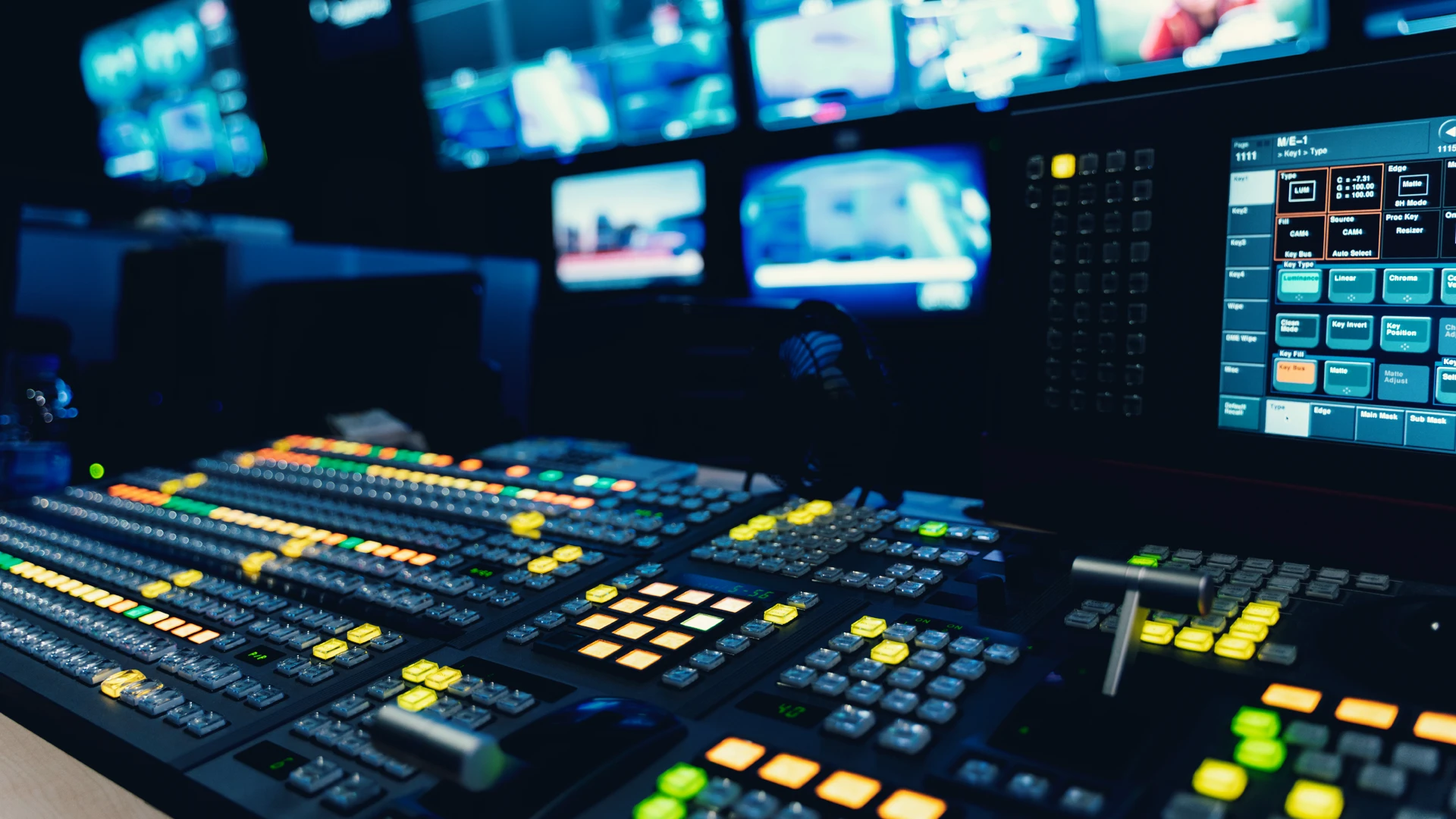 Vision Mixers & Streamers