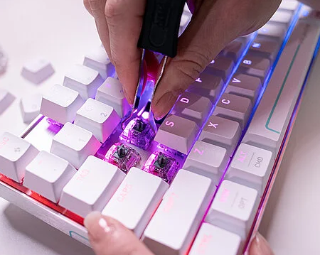 Image of keys being swapped