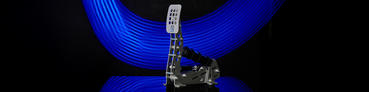 Key visual Ultimate+ 3-pedal set Silver.