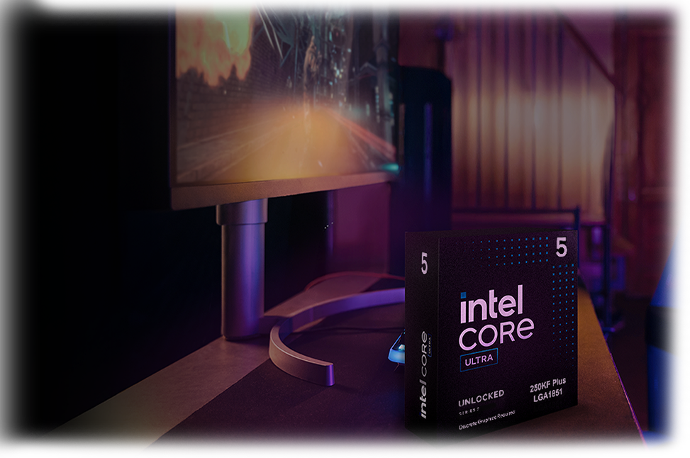 Feature image of Intel Core 5 ultra 250KF PLUS Box on a desk with gaming monitor and mouse mat