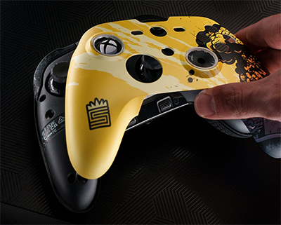 Image of the faceplate being changed on the controller