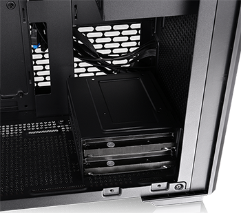 3.5 HDDs in drive cage