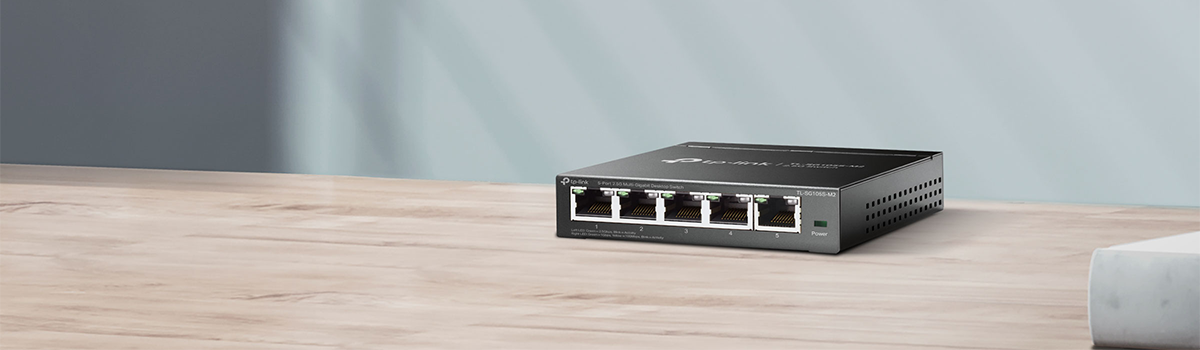 Key visual of 5-Port 2.5G Multi-Gigabit Desktop Switch on desktop.