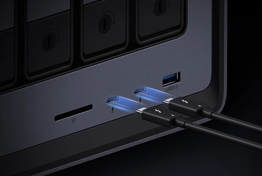 Render of two Thunderbolt 4 Type-C cable being plugged into two Thunderbolt 4 Type-C ports
