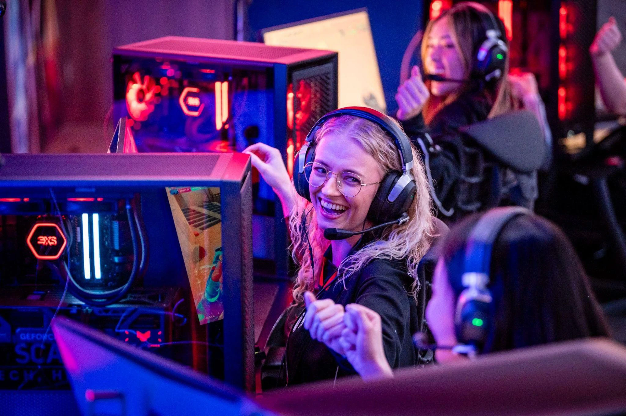 Redbull Scan Gaming Sphere Players Celebrating