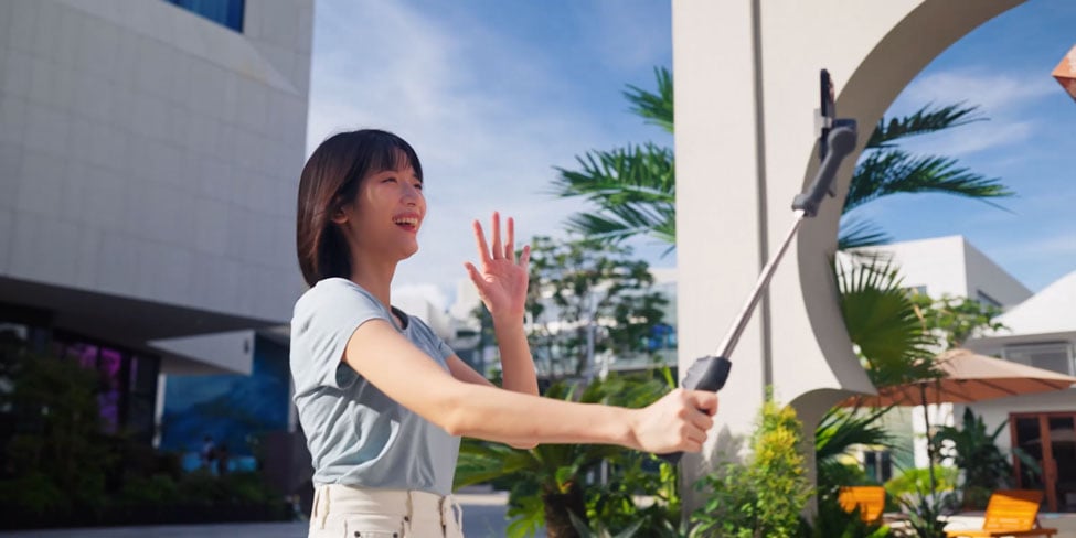 dji osmo mobile being used to record life moments