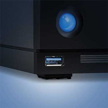 Close up of LaCie 1big dock front USB port