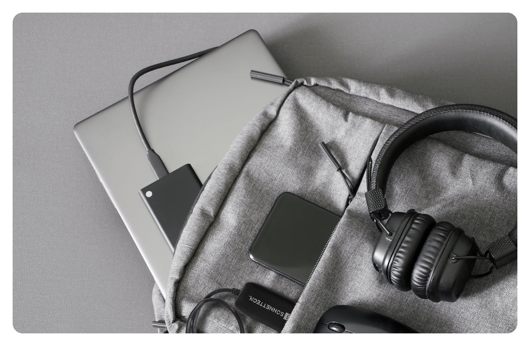 solo2.5G in a backpack pocket, Sonnet Solo2.5G