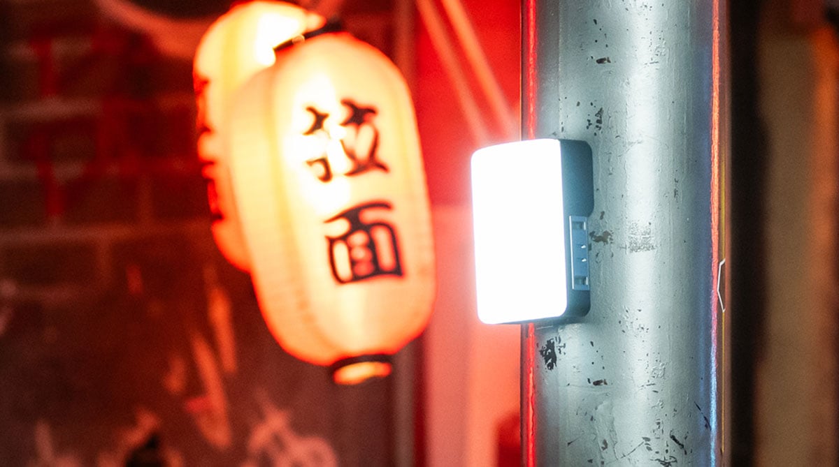 amaran light magnetically mounted to the side of a lamp post