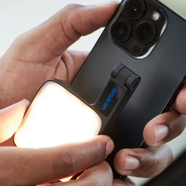 someone attached the amaran go light to the back of a phone