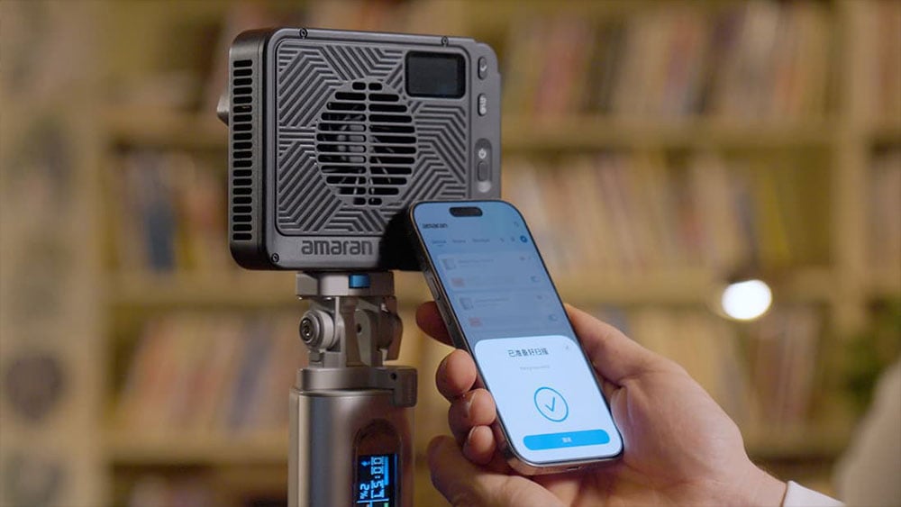 someone connecting to the amaran light via nfc