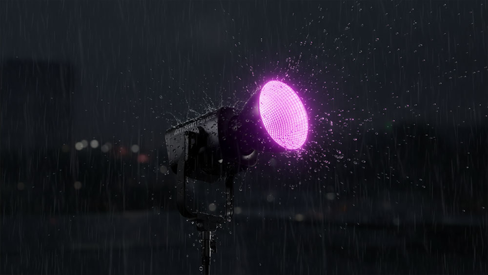 amaran light being used in heavy rain
