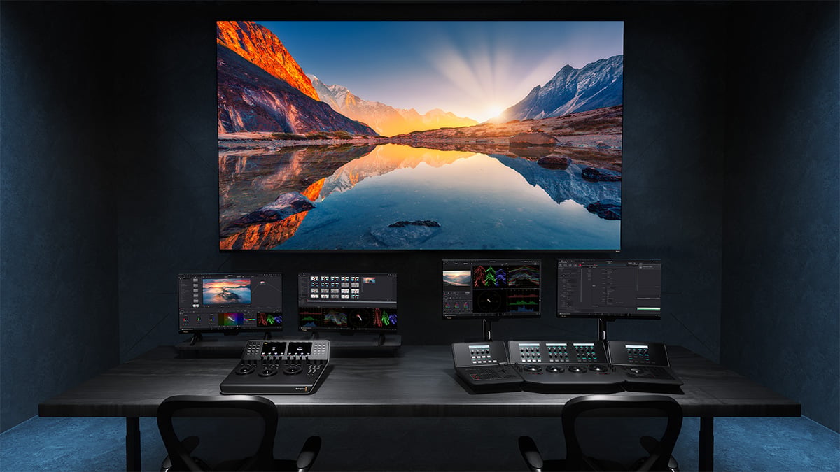 asus pro art cinema display being used in a film studio for monitoring