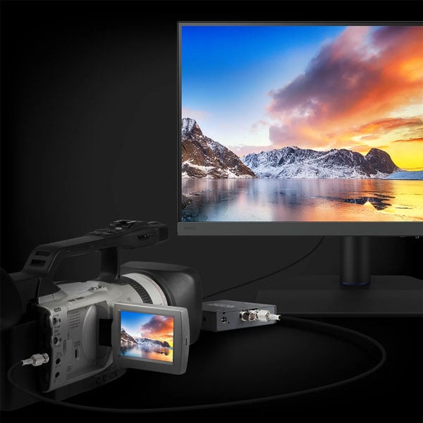 camera connected to the benq monitor