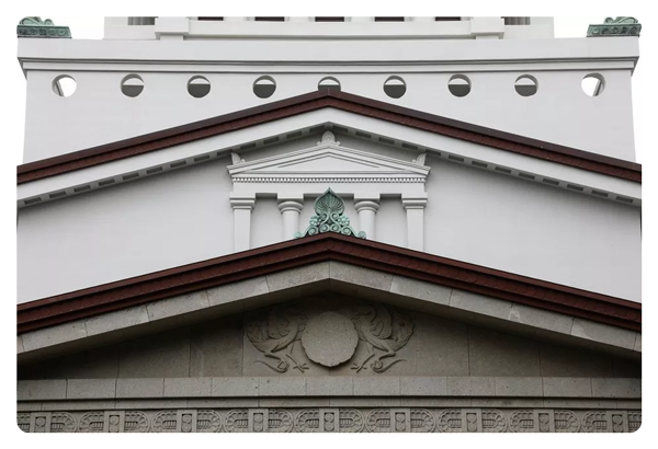 close up of a building taken with the canon lens