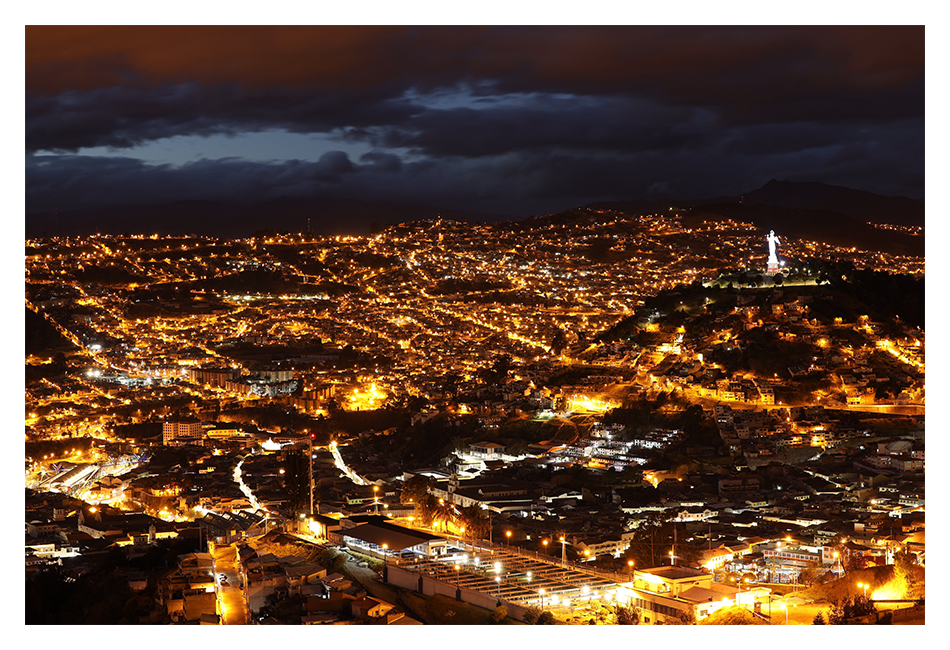 sample image of an aerial view of a city taken with canon 70 200 lens