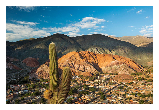 sample image of Cerro de los Siete Colores mountain peak taken with the canon 35mm lens