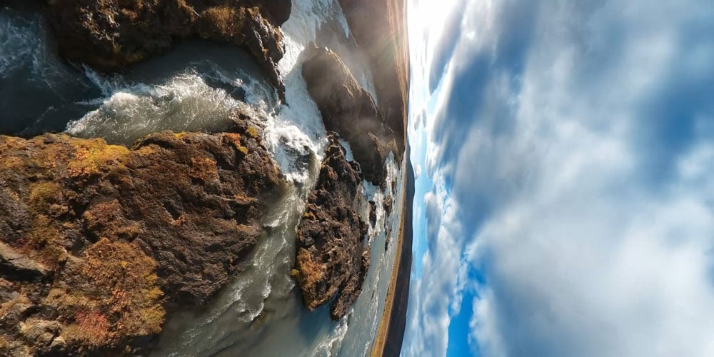 sample image of a rocks in a shore line at an angle taken using the dji avata 360