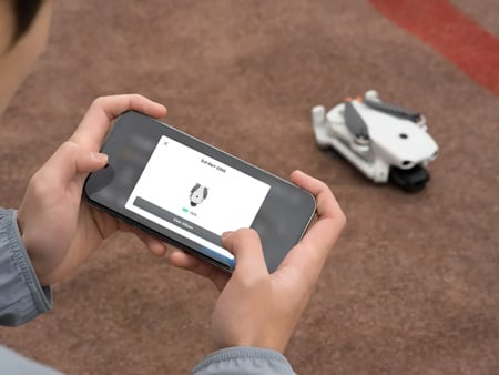someone connecting the dji lito 1 to the app